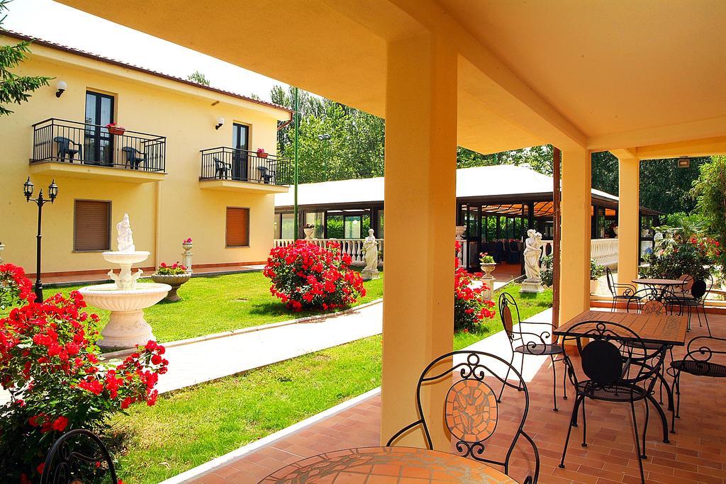 בולסנה Le Naiadi Park Hotel Sul Lago מראה חיצוני תמונה