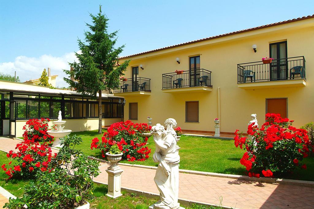 בולסנה Le Naiadi Park Hotel Sul Lago מראה חיצוני תמונה