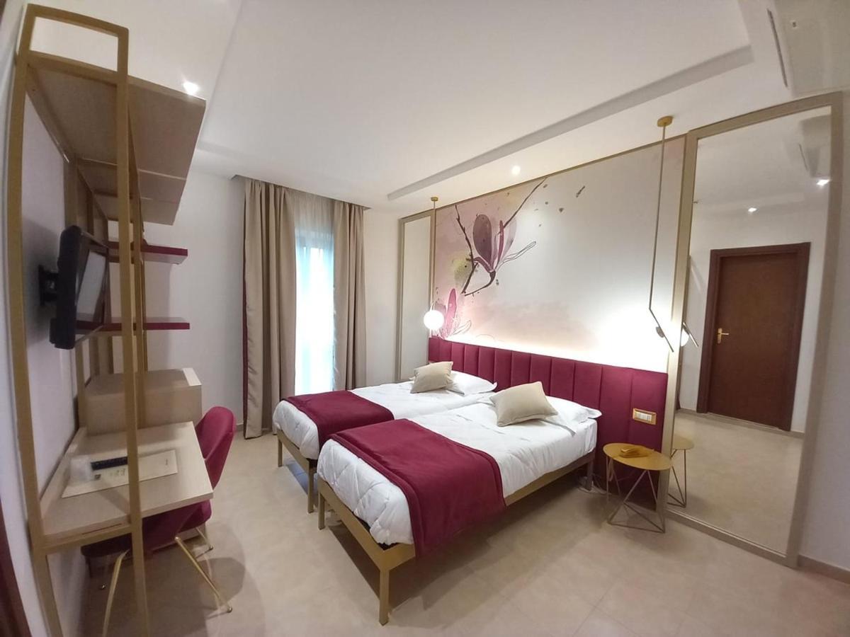 בולסנה Le Naiadi Park Hotel Sul Lago מראה חיצוני תמונה