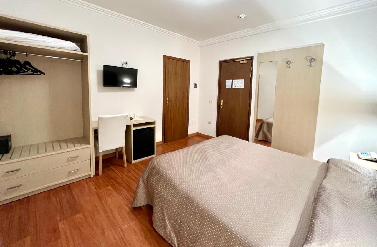 בולסנה Le Naiadi Park Hotel Sul Lago מראה חיצוני תמונה